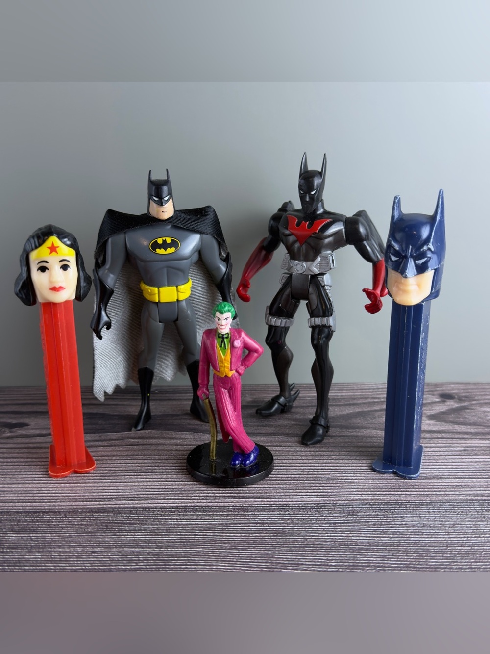 Vintage DC Batman Figure Lot – 1995–2000 Hasbro + Joker + PEZ Set (5 Items)